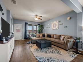 419  Regatta Lane , Azle Texas 76020