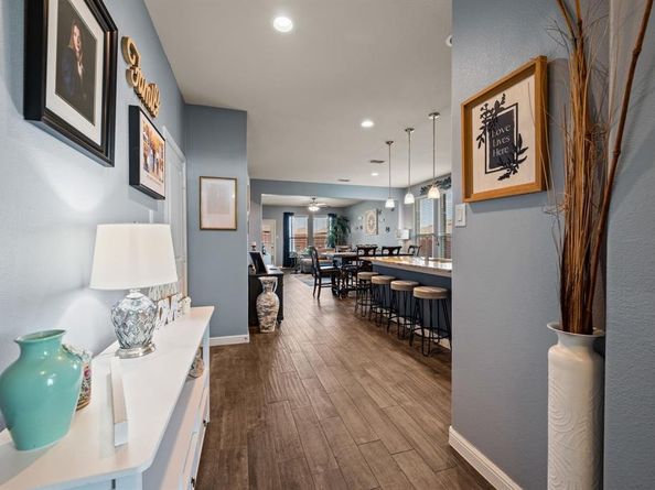 419  Regatta Lane , Azle Texas 76020