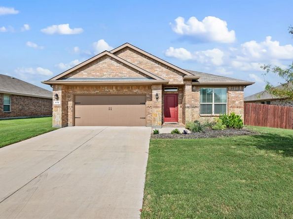 419  Regatta Lane , Azle Texas 76020