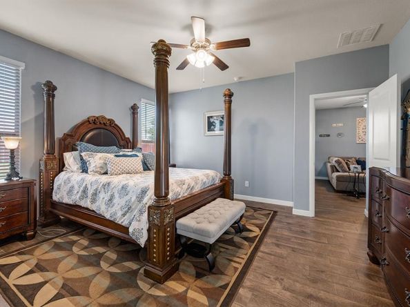 419  Regatta Lane , Azle Texas 76020