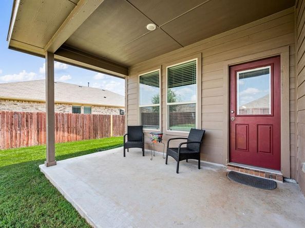 419  Regatta Lane , Azle Texas 76020