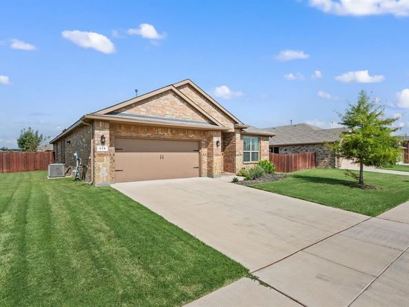 419  Regatta Lane , Azle Texas 76020
