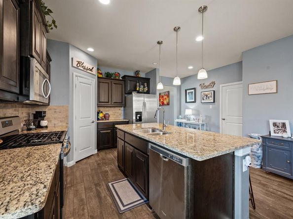 419  Regatta Lane , Azle Texas 76020