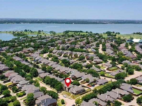 2060  Garden Crest Drive , Rockwall Texas 75087