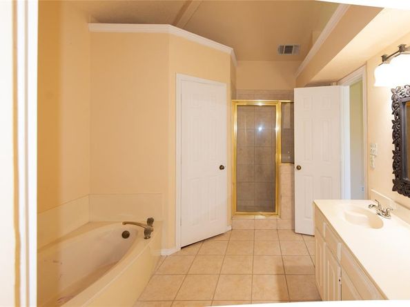 1119  Tahlequah Trail , Carrollton Texas 75007