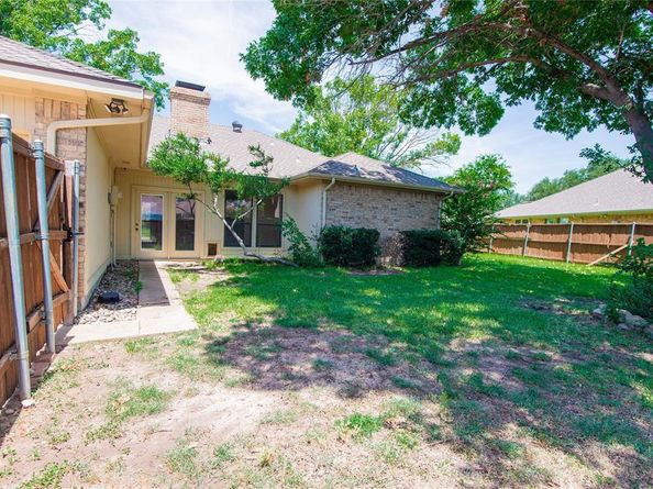 1119  Tahlequah Trail , Carrollton Texas 75007