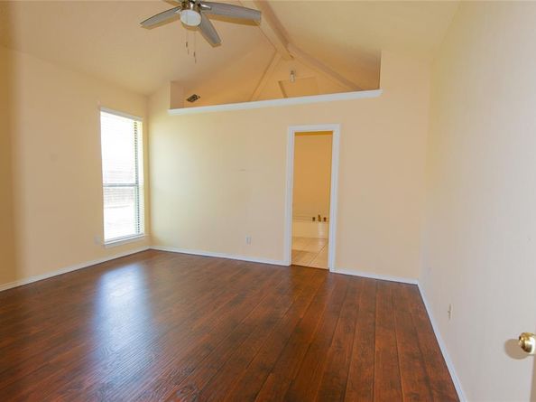 1119  Tahlequah Trail , Carrollton Texas 75007