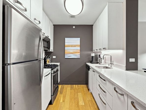 8 Vanderbilt Avenue 3A, Brooklyn NY 11205