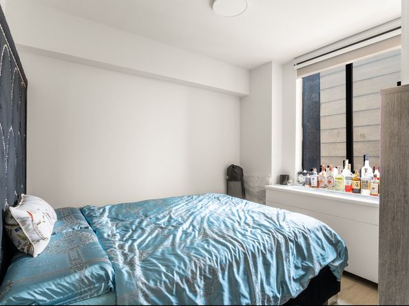 311 East 38th Street 14E, New York NY 10016