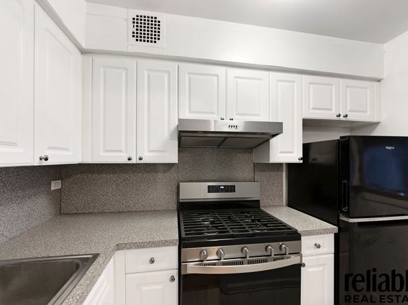 5235 Post Road 3H, Bronx NY 10471