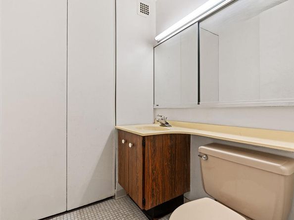 531 Main Street 504, New York NY 10044