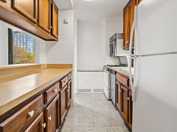 531 Main Street 504, New York NY 10044