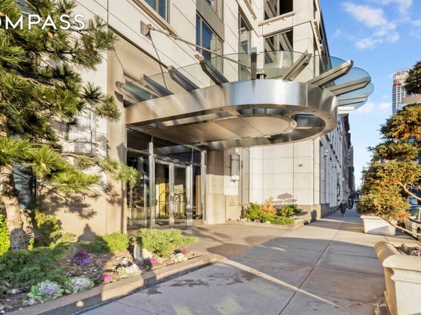 220 Riverside Boulevard 30A, New York NY 10069