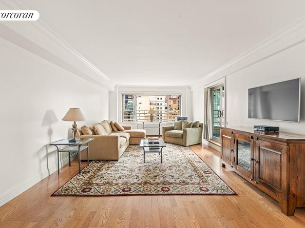 200 East 57th Street 18M, New York NY 10022
