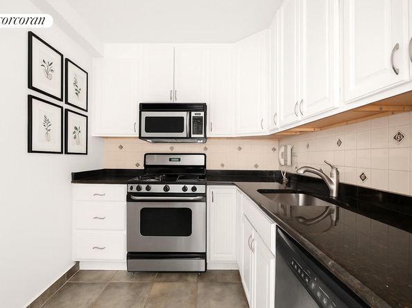 15 West 72nd Street 9H, New York NY 10023