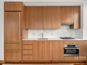 400 5th Avenue 34H, New York NY 10018