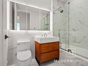 22-43 Jackson Avenue 8D, Queens NY 11101