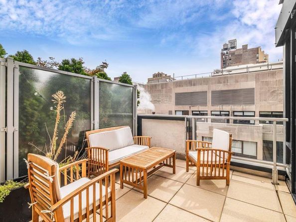 261 West 28th Street 9C, New York NY 10001