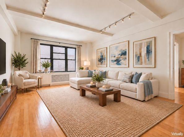150 West 55th Street 8D, New York NY 10019