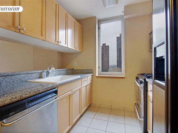 1760 2nd Avenue 11A, New York NY 10128