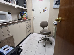 207 Ocean Parkway 1J, Brooklyn NY 11218