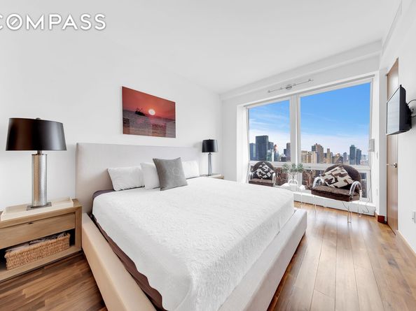400 5th Avenue 33B, New York NY 10018
