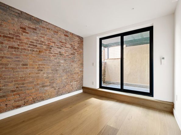 98 Conselyea Street, Brooklyn NY 11211