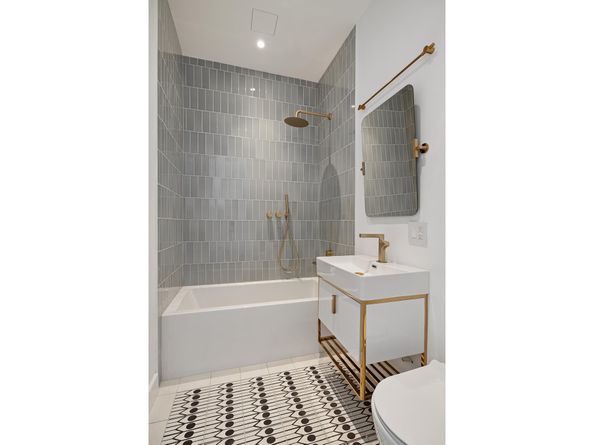 98 Conselyea Street, Brooklyn NY 11211