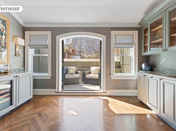 169 East 71st Street, New York NY 10021