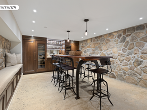 169 East 71st Street, New York NY 10021