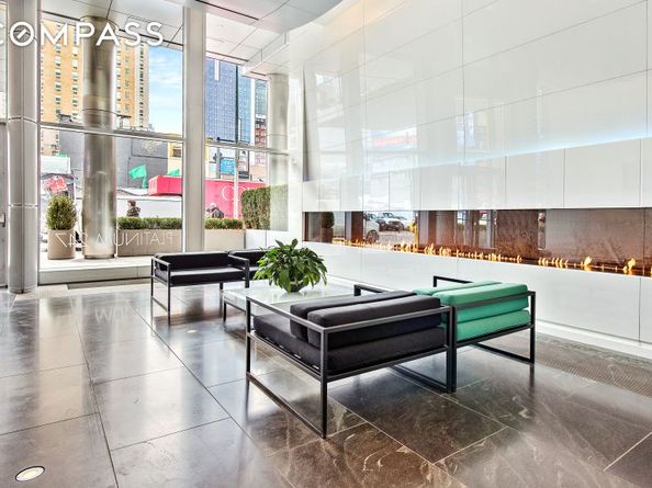 247 West 46th Street 3103, New York NY 10036