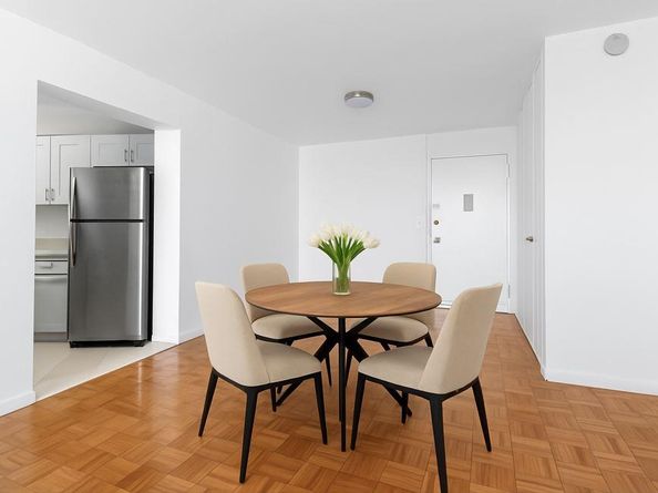 2 Bay Club Drive 20Z4, Queens NY 11360