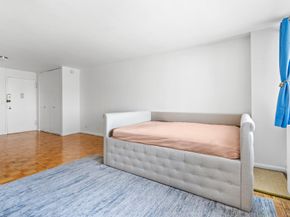 2 Bay Club Drive 20Z4, Queens NY 11360