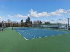 2 Bay Club Drive 20Z4, Queens NY 11360