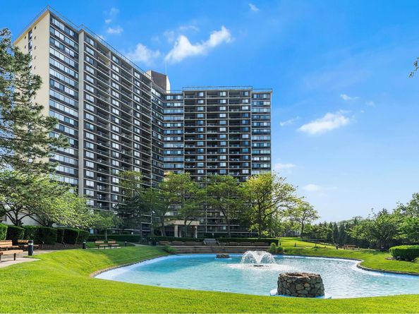 2 Bay Club Drive 20Z4, Queens NY 11360