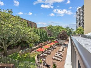 2 Bay Club Drive 20Z4, Queens NY 11360
