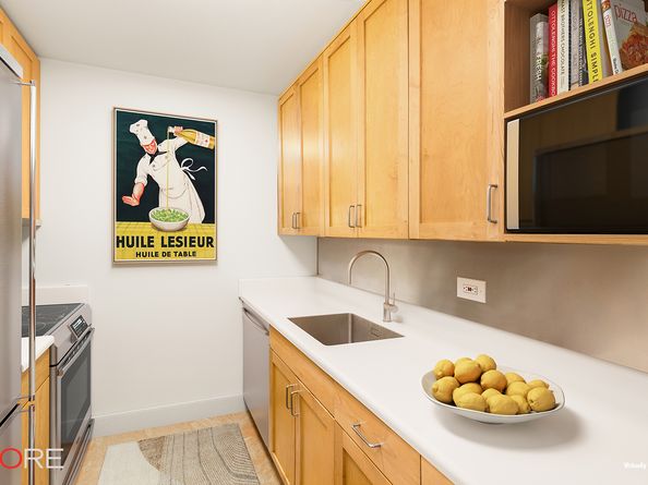 638 Washington Street 2B, New York NY 10014