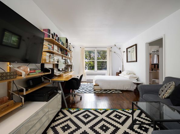 715 Ocean Parkway 2F, Brooklyn NY 11230