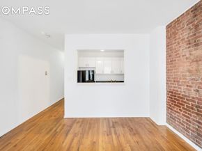 344 West 49th Street 4B, New York NY 10019