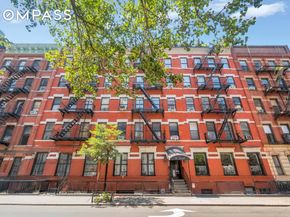 344 West 49th Street 4B, New York NY 10019