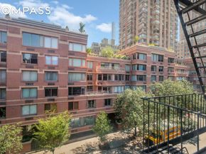 344 West 49th Street 4B, New York NY 10019