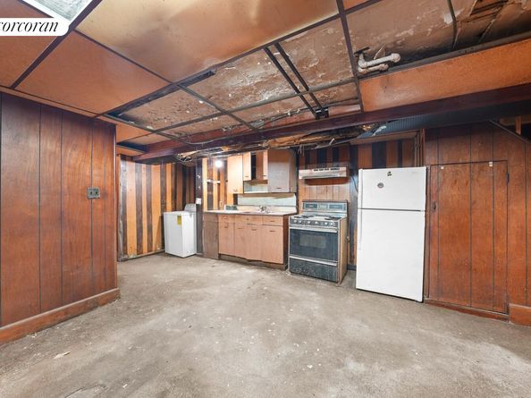 167 32nd Street, Brooklyn NY 11232