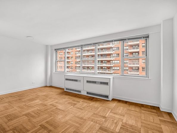 233 East 70th Street 10T, New York NY 10021