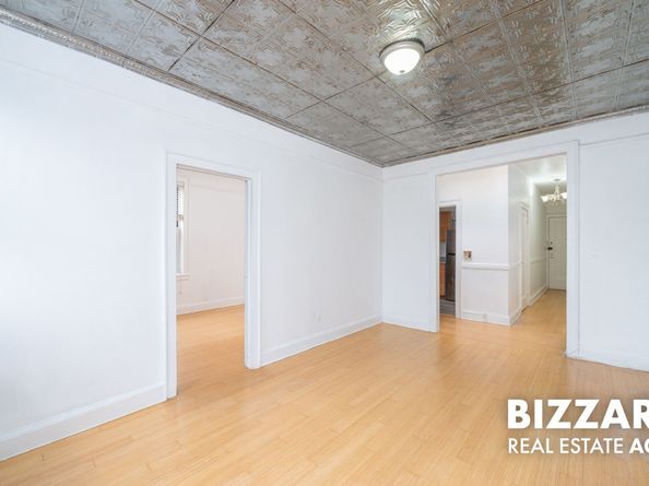 37-75 64th Street 31, Queens NY 11377