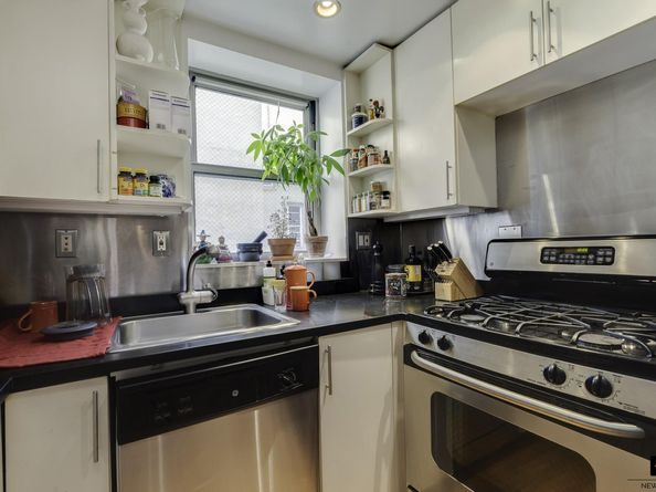 525 East 11th Street 3C, New York NY 10009
