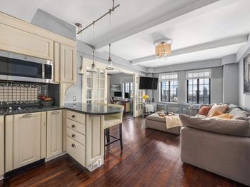 5 Tudor City Place