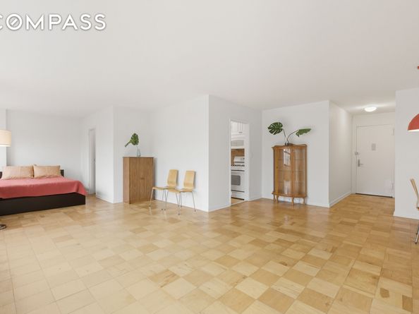 140 West End Avenue 6D, New York NY 10023