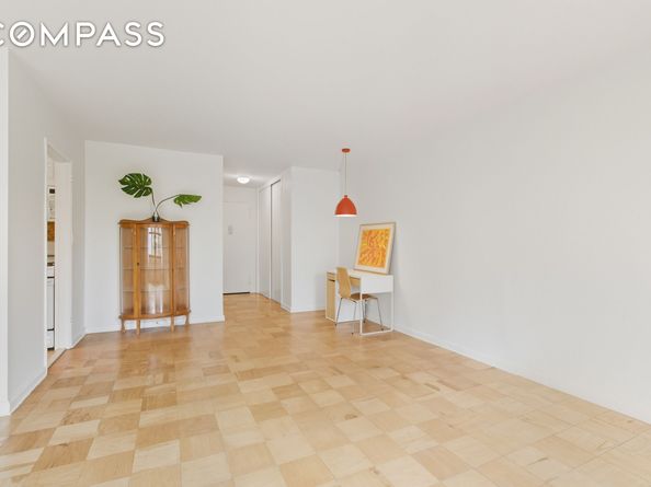 140 West End Avenue 6D, New York NY 10023