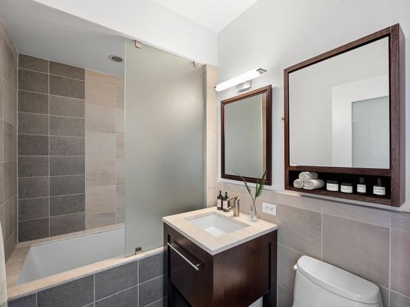 101 West 24th Street 33A, New York NY 10011