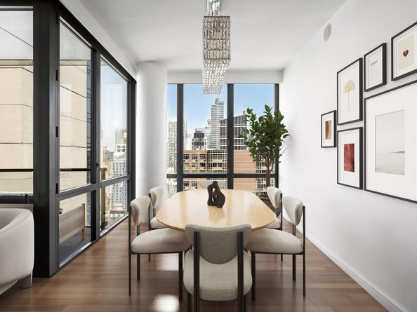 101 West 24th Street 33A, New York NY 10011